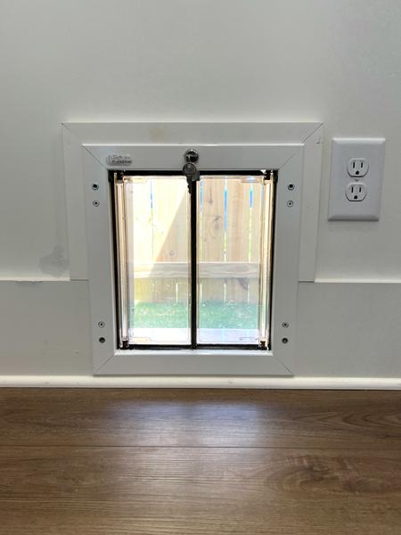 Wall installation PlexiDor interior